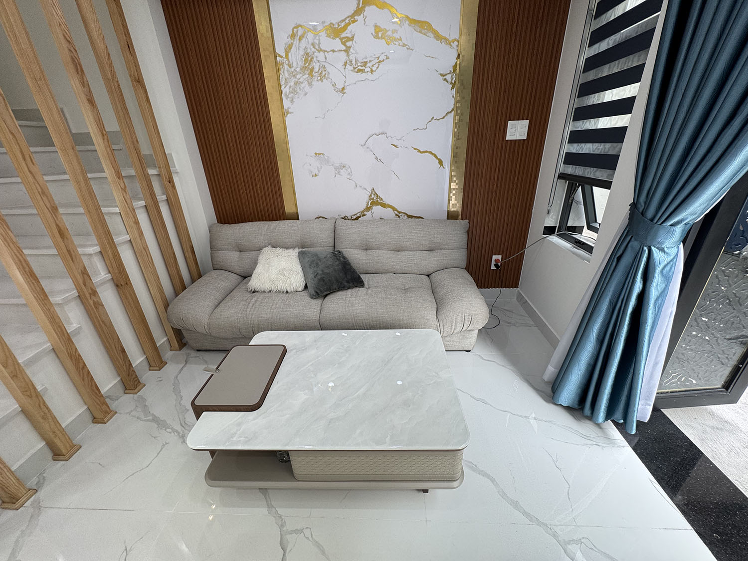 Biệt thự mini 3 lầu, t.kế Tân Cổ Điển, Full n.thất, hẻm ôtô Cầm Bá Thước - Cạnh Phố Ẩm Thực PXLong